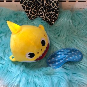 Baby Shark Singing Light Up Sleep Soother